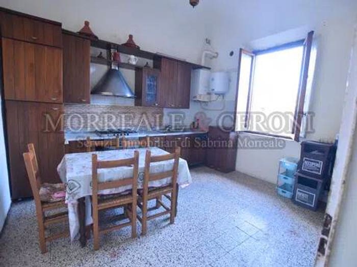 Appartamento con 5 locali in vendita in Piazza Cavour No Number, Centro, Castelfiorentino