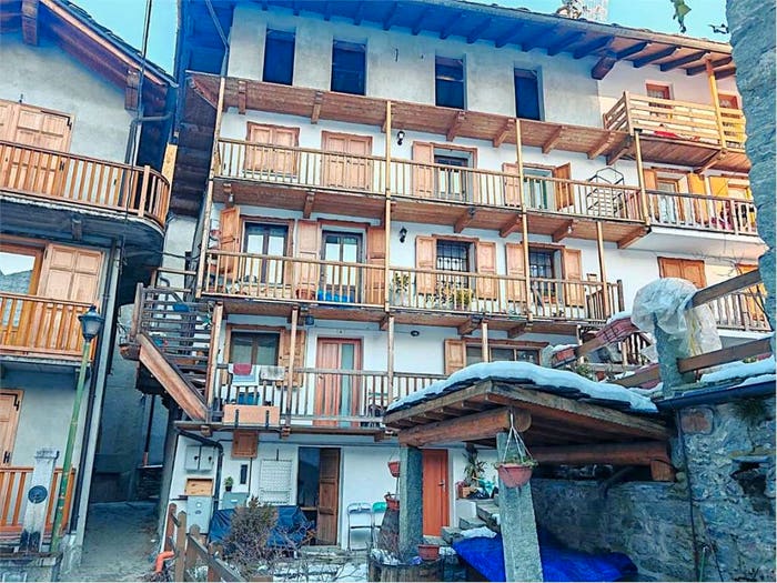 Appartamento bilocale in vendita in località Desout, Centro, Gaby