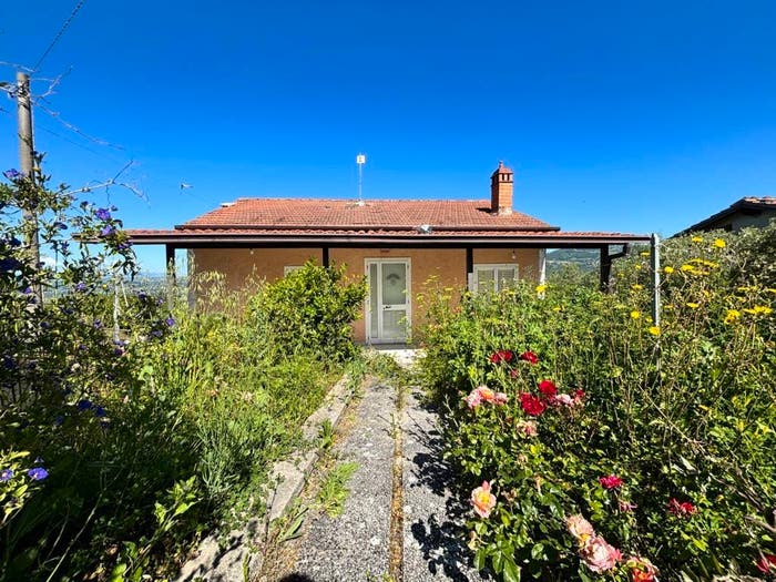 Casa con 6 locali in vendita in Contrada Buodano, Montecalvo Irpino