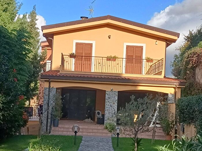 Casa con 5 locali in vendita in Via Fiumara, Reggio Calabria