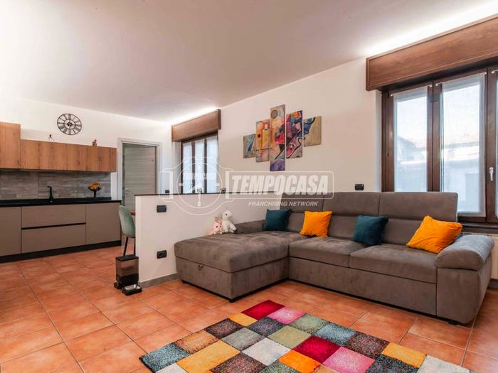 Appartamento trilocale in vendita in Via Sant' Antonino, Solbiate Olona