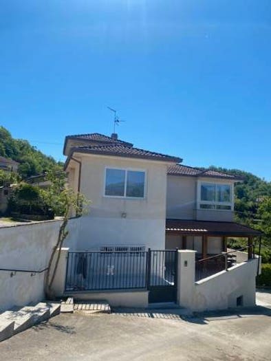 Casa con 6 locali in vendita in Via Capo d'Acqua, Cassino