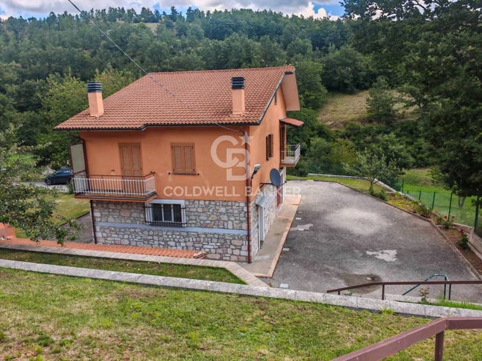 Casa con 6 locali in vendita in Località Cascine Opagna, Cascia