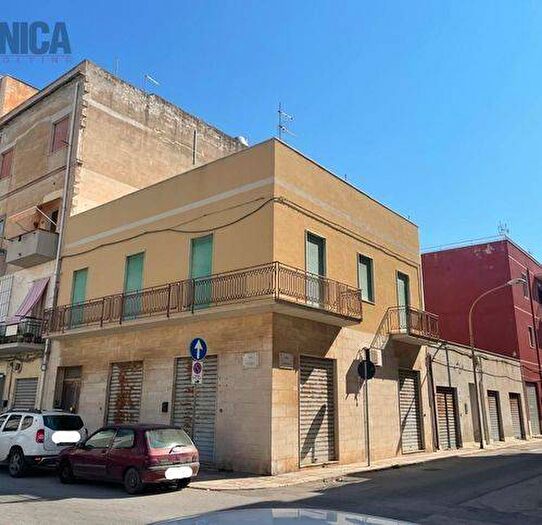 Casa quadrilocale in vendita in Via Tunisi, Centro, Trapani