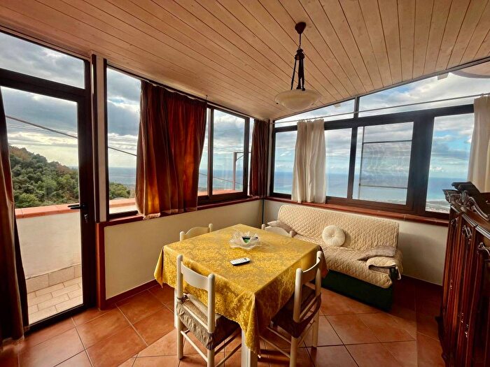 Casa con 6 locali in vendita in Contrada Scafone Tiranni, Scafone Tiranni, Sant'Agata di Militello