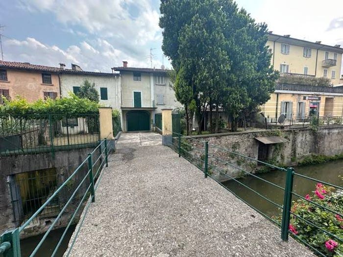 Casa con 6 locali in vendita in Centro, Chiari