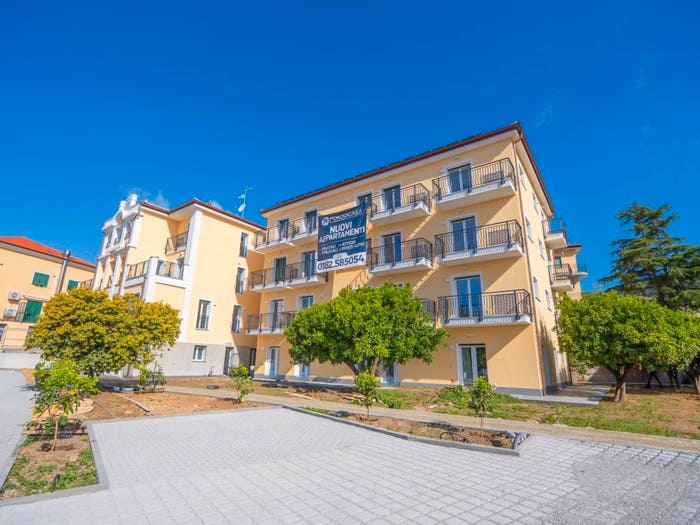 Appartamento bilocale in vendita in Via Vittorio Veneto, Borgio, Borgio Verezzi