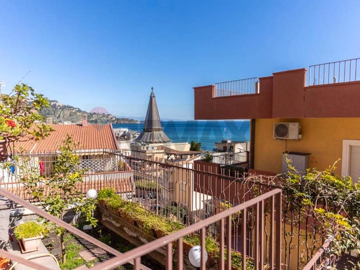 Appartamento bilocale in vendita in via delle Fornaci, Centro, GiardiniNaxos