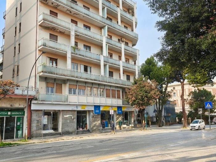 Appartamento con 6 locali in vendita in Via dei Marrucini, Porta Nuova, Pescara