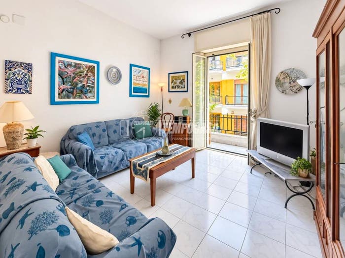 Appartamento trilocale in vendita in Via Enrico Alvino, Vomero, Napoli