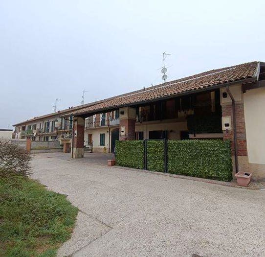 Appartamento quadrilocale in vendita in Via Giovanni Da Ferrera, Ferrera Erbognone