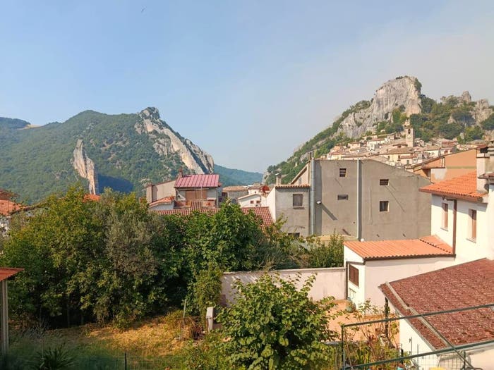 Casa quadrilocale in vendita in Via San Lorenzo, Pennadomo
