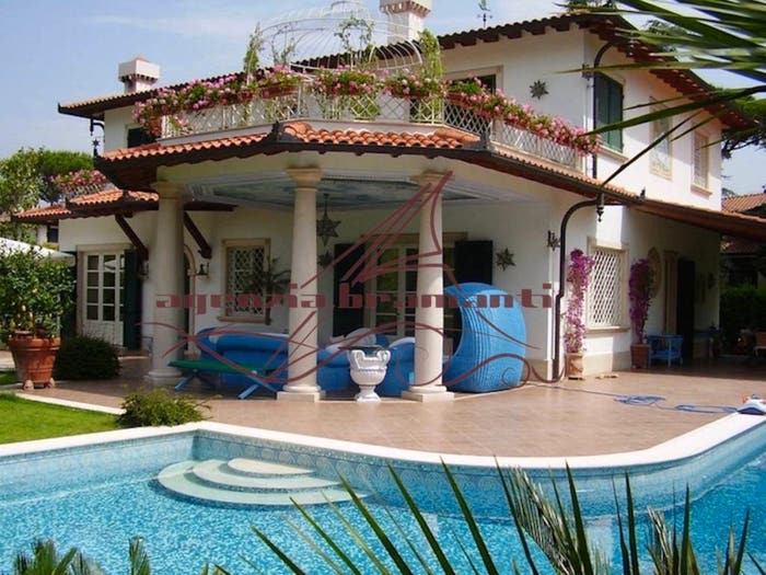 Casa con 6 locali in vendita in Via Cesare Battisti, Centro, Forte dei Marmi