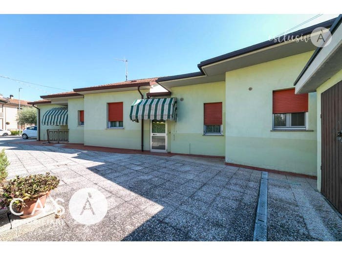 Casa con 6 locali in vendita in Via Cesenatico, Borella, Cesenatico