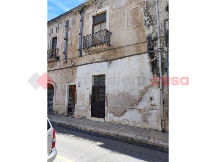Appartamento bilocale in vendita in VIA LATA SNC, Centro Storico, Brindisi