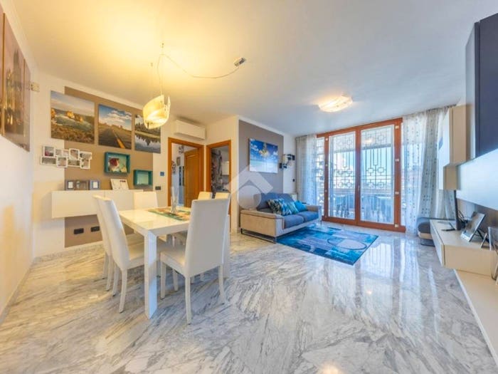 Appartamento trilocale in vendita in Via Guglielmo Petroni, Casal Boccone, Roma