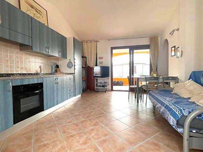 Appartamento trilocale in vendita in Posada