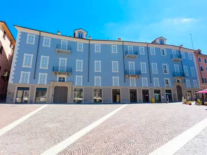 Appartamento quadrilocale in vendita in Piazza Della Bollente No Number, Centro, Acqui Terme