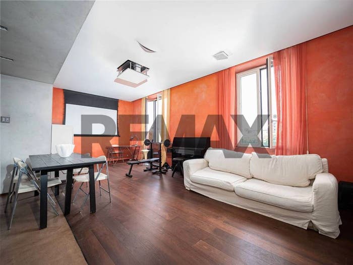 Appartamento trilocale in vendita in Via Vigevano, Navigli Darsena, Milano