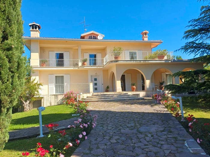 Casa con 6 locali in vendita in Località Alluoro, Fornelli