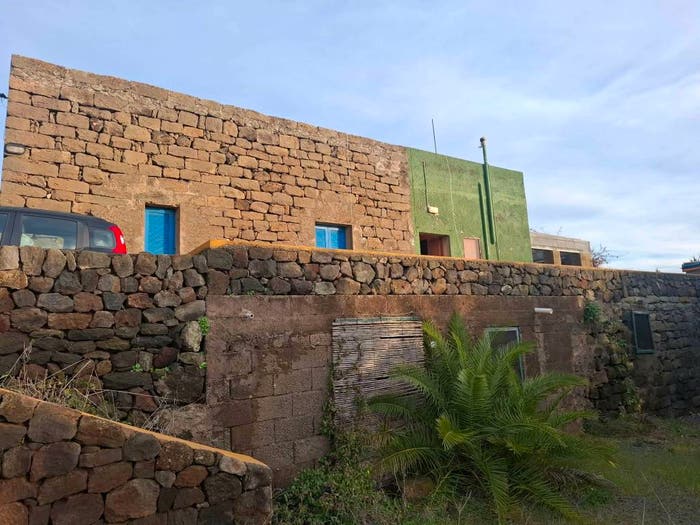 Casa con 6 locali in vendita in Via del Pino, Pantelleria