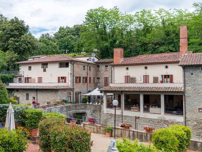 Casa con 6 locali in vendita in Via di Loro Ciuffenna, Centro, Loro Ciuffenna