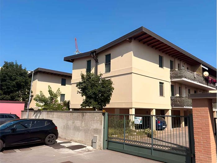 Appartamento trilocale in vendita in Via Treviglio snc, Centro, Fara Gera d'Adda