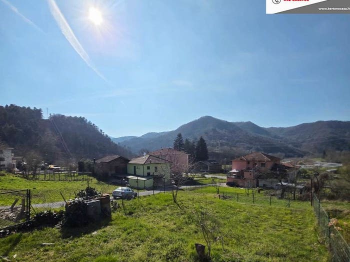Casa con 6 locali in vendita in Via Guglielmo Marconi, Centro, Millesimo