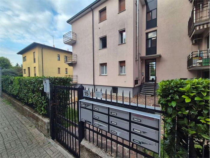 Appartamento trilocale in vendita in Via Montebello, Cermenate