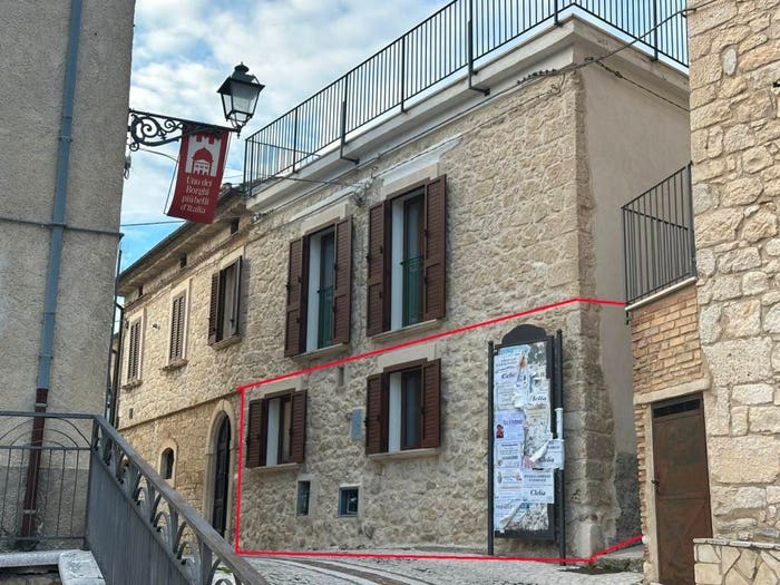 Appartamento bilocale in vendita in Via Angelo De Thomasis, Abbateggio