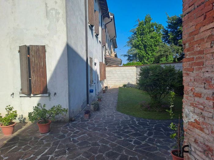 Casa con 6 locali in vendita in Via Giuseppe Garibaldi, Villastrada, Dosolo