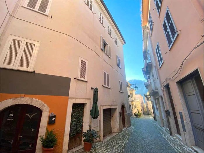 Appartamento trilocale in vendita in Via Planca SNC, Centro, Atina
