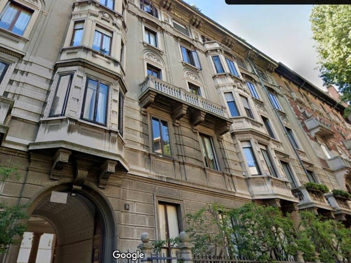 Appartamento con 6 locali in vendita in Via Francesco Sforza, Missori, Milano