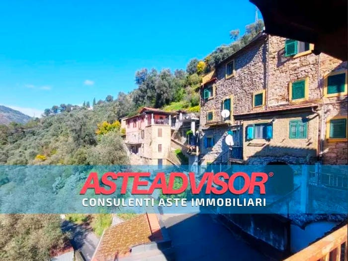 Appartamento con 6 locali in vendita in Frazione Trinità Via Vallone, Centro, Camporosso