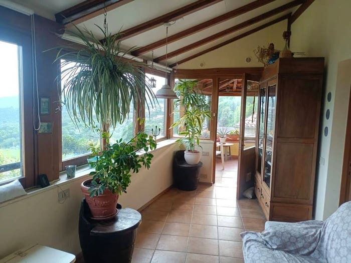 Casa con 6 locali in vendita in Podenzana No Number, Montale, Podenzana