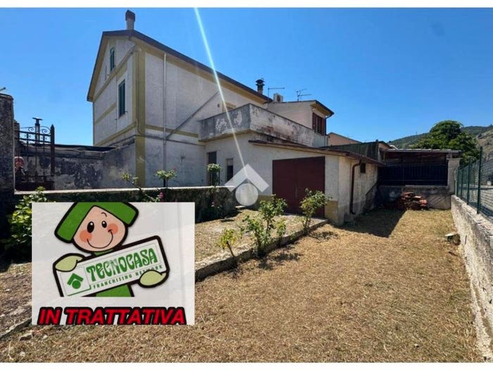 Casa con 5 locali in vendita in Via Brasile, Centro, Avezzano