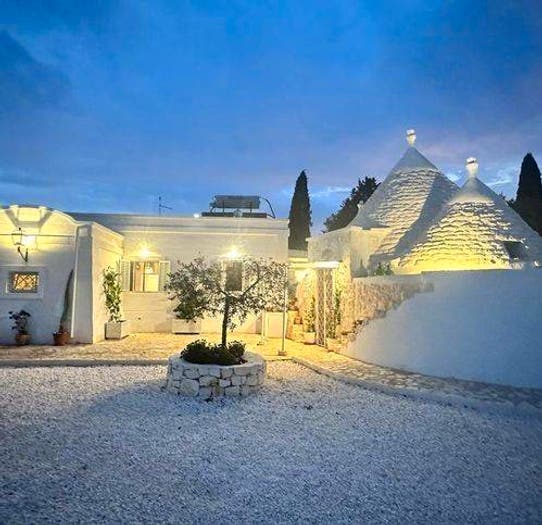 Casa in vendita in Strada Provinciale, Via Pola Via Papa Giovanni XXIII, Ostuni