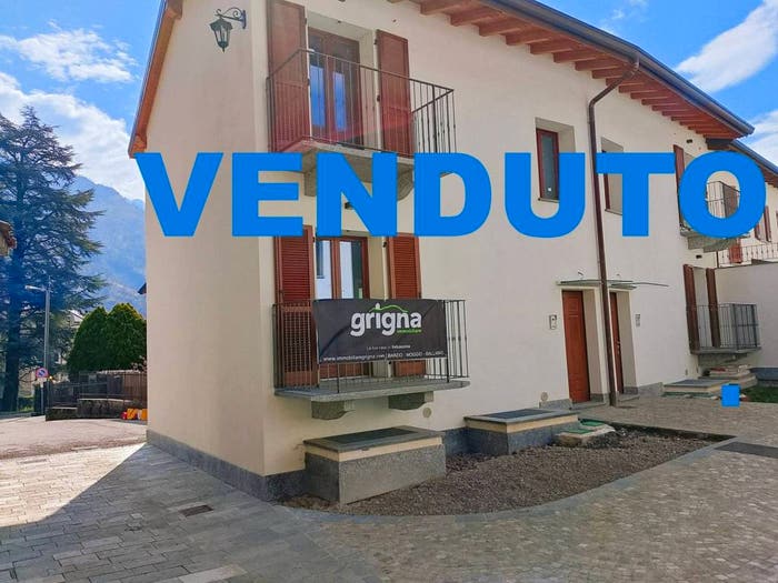 Casa trilocale in vendita in via mazzini, Centro, Ballabio