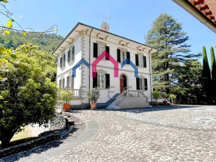 Casa con 6 locali in vendita in Centro, Bagni di Lucca