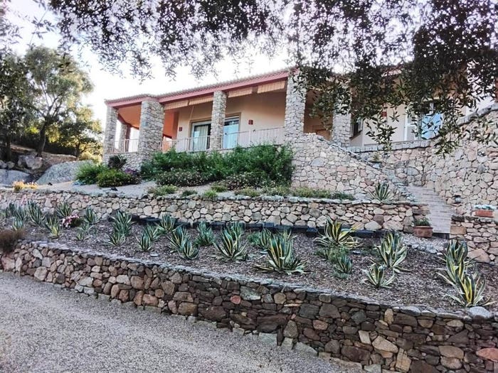 Casa con 6 locali in vendita in Via Sassari, Arzachena Paese, Arzachena