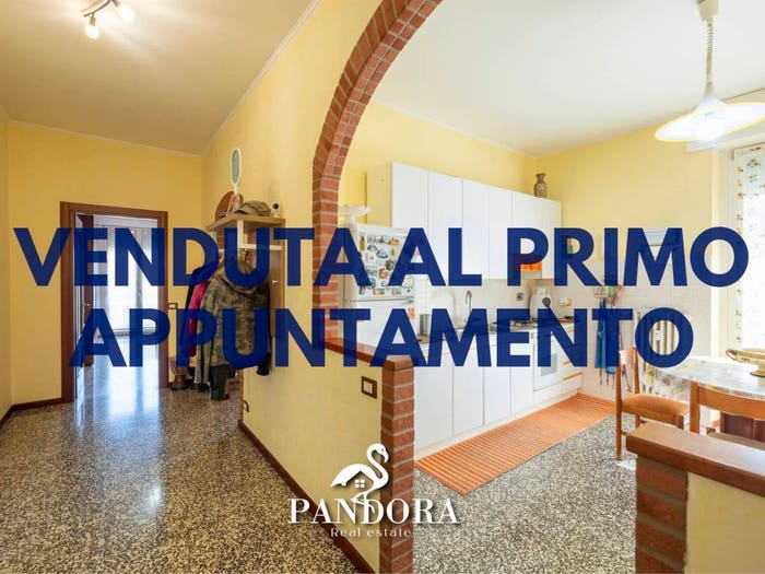 Appartamento trilocale in vendita in Via Carducci, Cassano Magnago