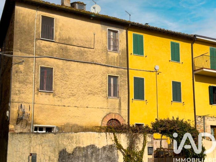 Casa quadrilocale in vendita in Piazza della Costituzione, Castel del Piano Pila, Perugia