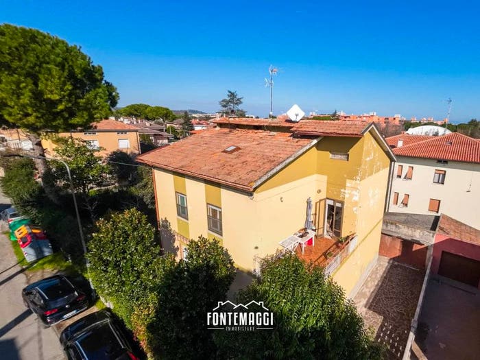 Casa con 6 locali in vendita in Via Aprile, Fano Flaminio, Fano