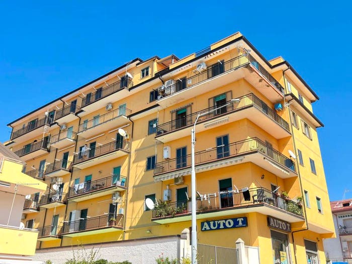 Appartamento quadrilocale in vendita in Via Pandosia, Centro, Paola