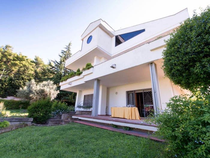 Casa con 6 locali in vendita in Via Chiappinello, Montesilvano Colle, Montesilvano