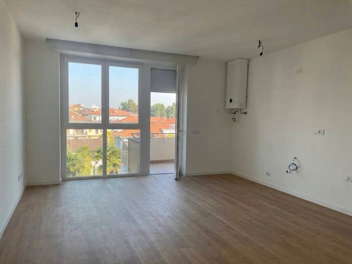Appartamento trilocale in vendita in Via battisti, Cardano al Campo