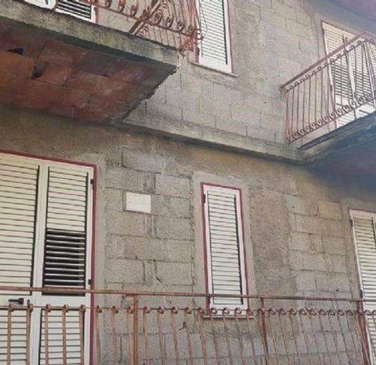 Appartamento quadrilocale in vendita in Vicolo Ii Giacomo Medici, Centro, Barcellona Pozzo di Gotto