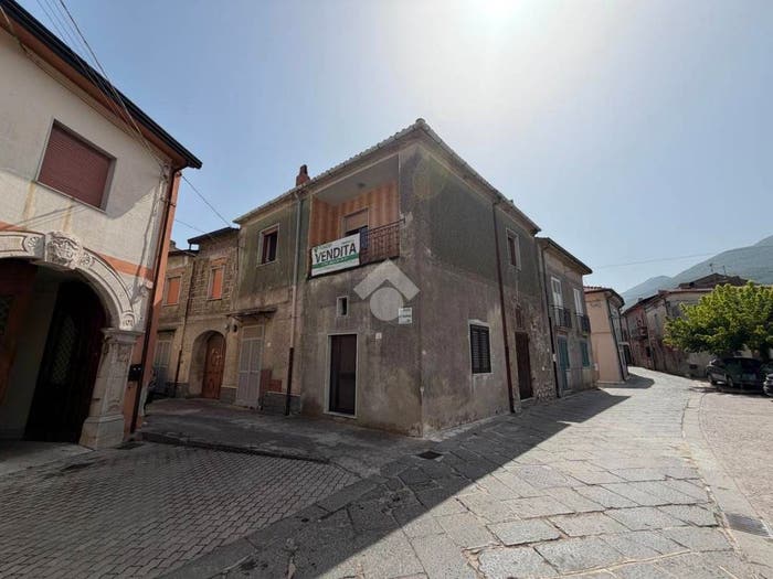 Casa con 5 locali in vendita in Via Paolo Emilio Imbriani, Trescine, Cervinara