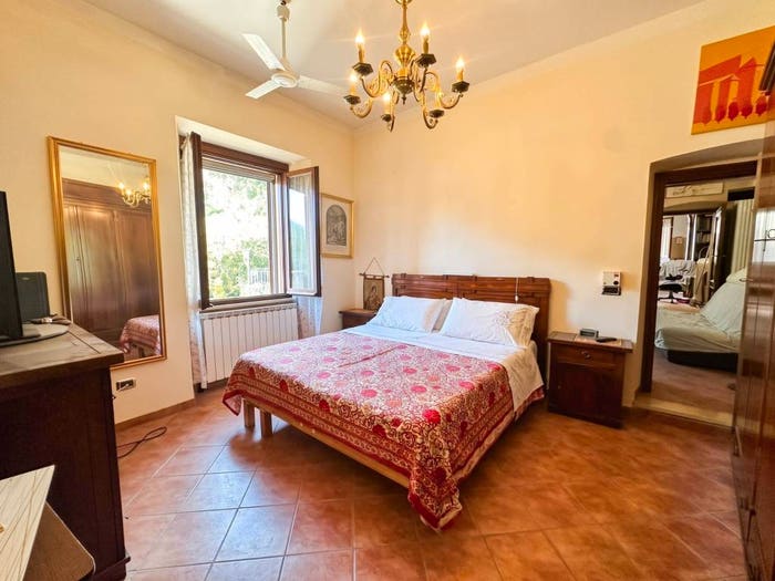 Appartamento quadrilocale in vendita in Via di San Nicola, Centro, Scheggino