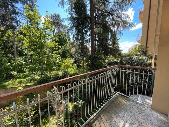 Appartamento con 6 locali in vendita in Via Pierandrea Mattioli, Leopoldo Vittorio Emanuele Statuto, Firenze